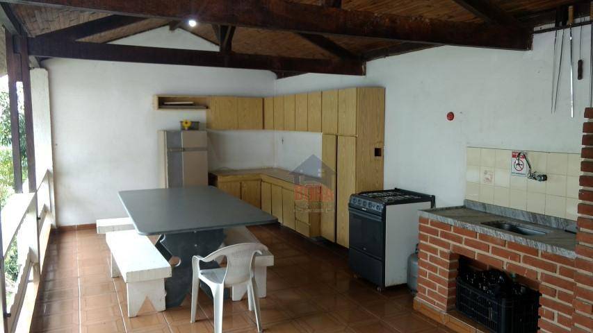 Chácara à venda com 4 quartos, 250m² - Foto 34