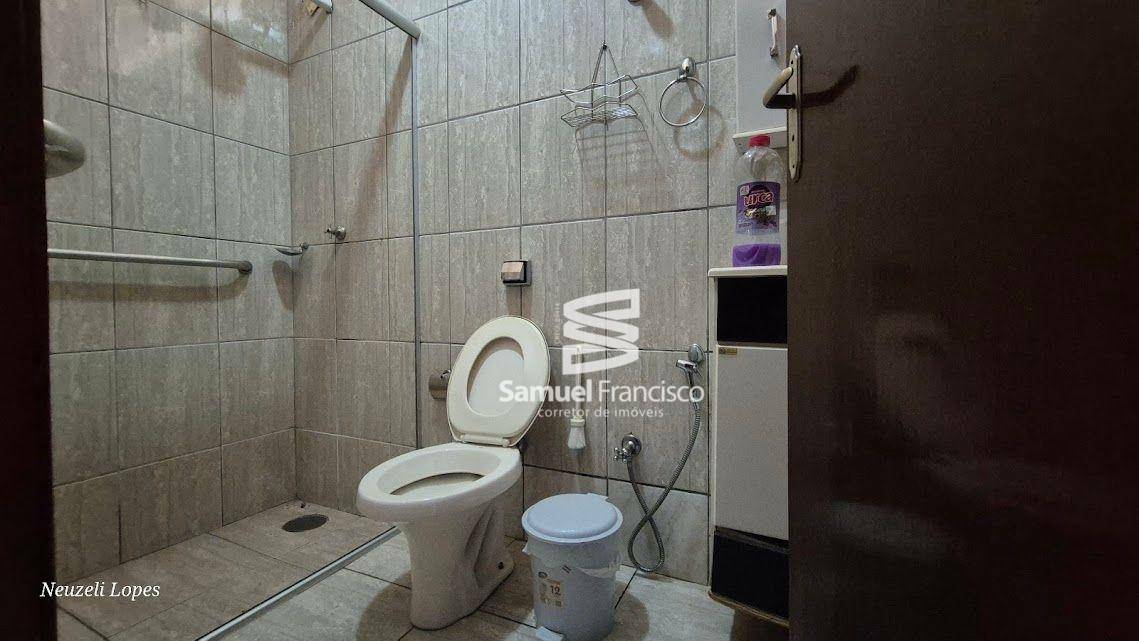 Casa à venda com 2 quartos, 90m² - Foto 2