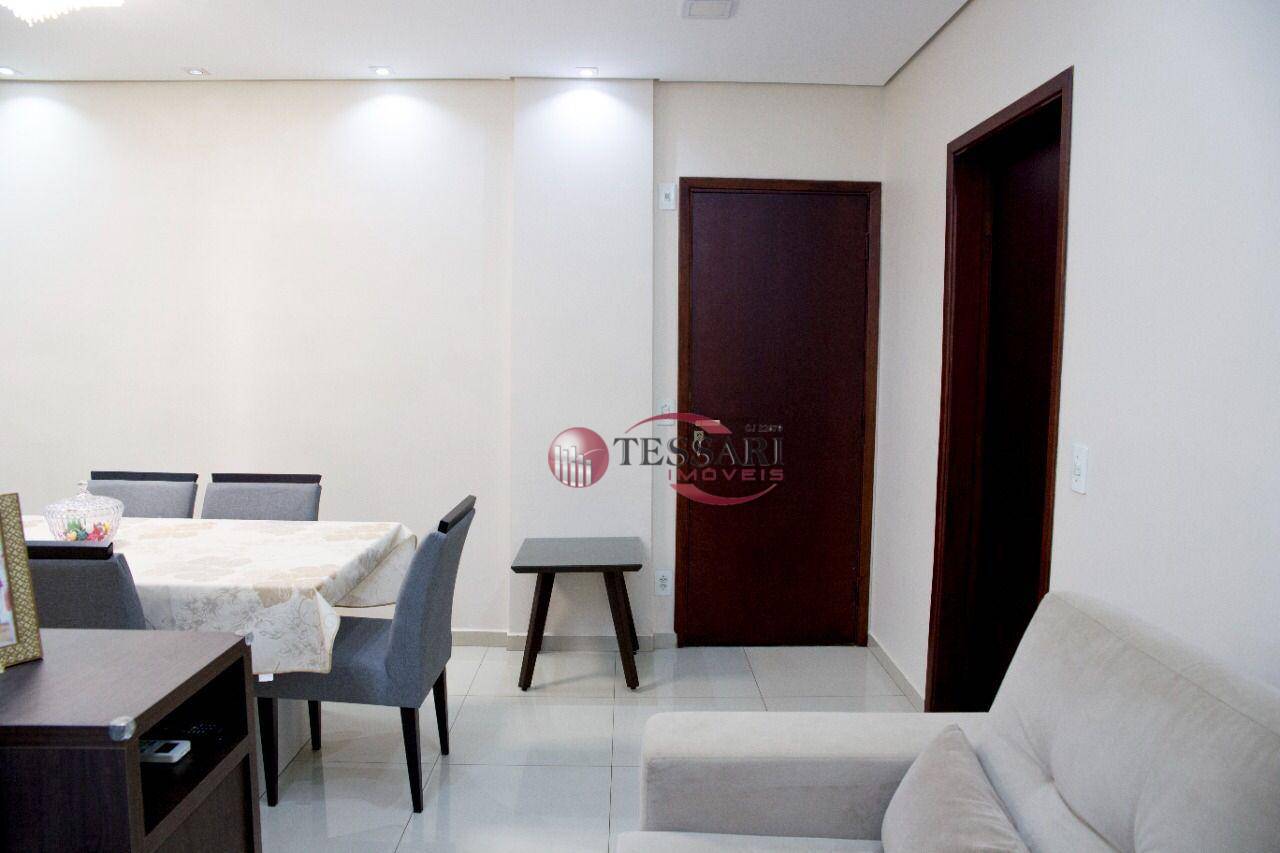 Apartamento à venda com 3 quartos, 74m² - Foto 2