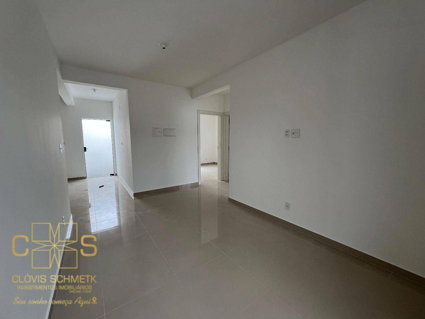 Casa à venda com 2 quartos, 77m² - Foto 8