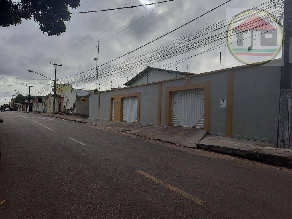 Casa para alugar com 3 quartos, 250m² - Foto 2