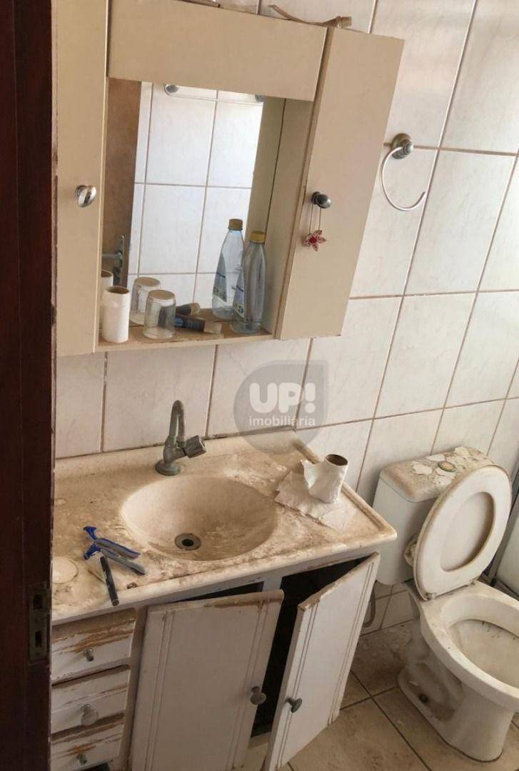 Casa à venda com 3 quartos, 100m² - Foto 11