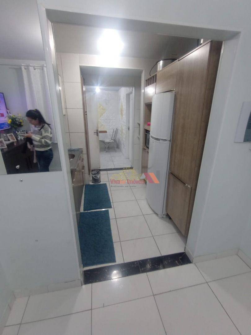 Apartamento à venda com 3 quartos, 65m² - Foto 3