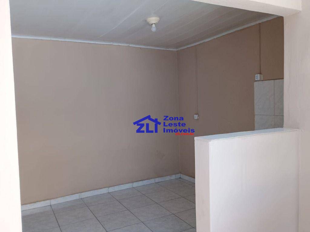 Casa para alugar com 1 quarto, 45m² - Foto 2