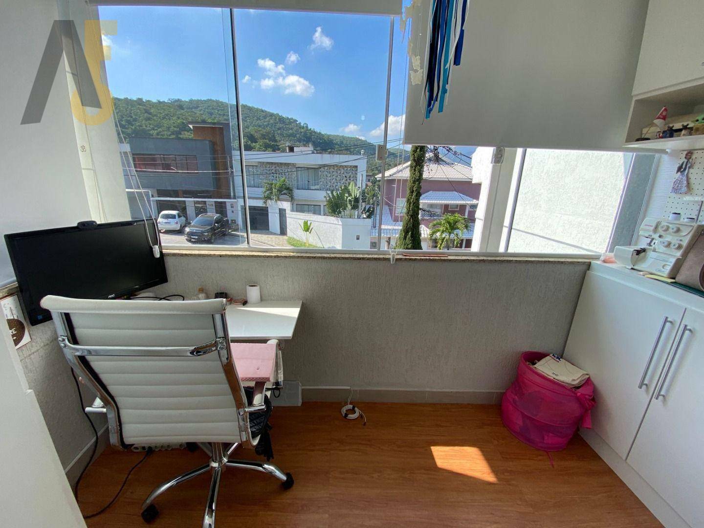 Casa de Condomínio à venda com 4 quartos, 162m² - Foto 30