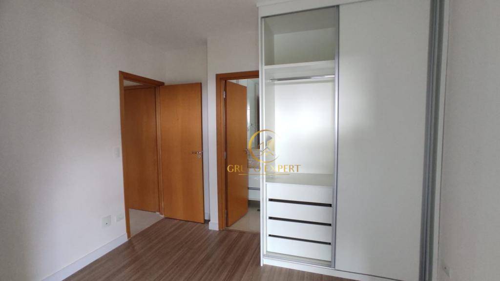 Apartamento para alugar com 3 quartos, 160m² - Foto 6