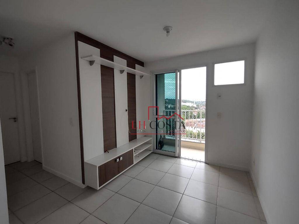 Apartamento à venda com 3 quartos, 70m² - Foto 1