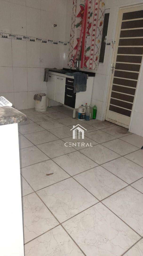 Casa à venda com 2 quartos, 100m² - Foto 2