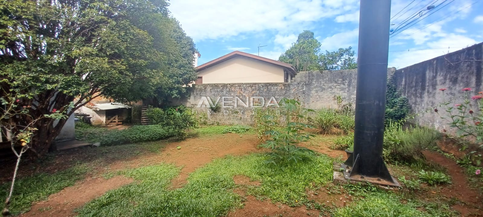 Terreno à venda com 1 quarto, 132m² - Foto 2