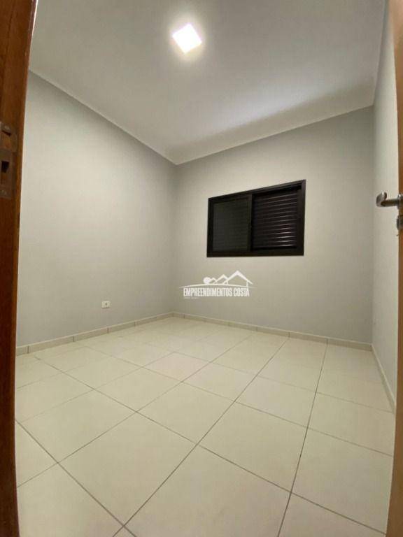 Casa à venda com 3 quartos, 180m² - Foto 16