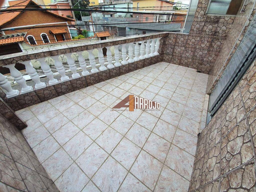 Sobrado à venda com 3 quartos, 120m² - Foto 1