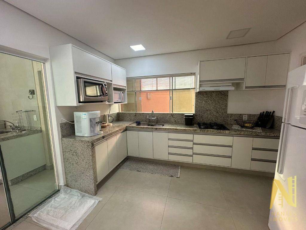 Casa de Condomínio à venda com 4 quartos, 234m² - Foto 28