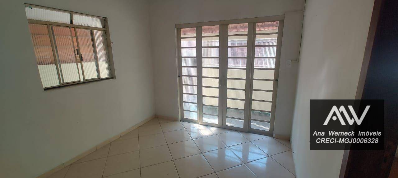 Casa à venda com 3 quartos, 90m² - Foto 5