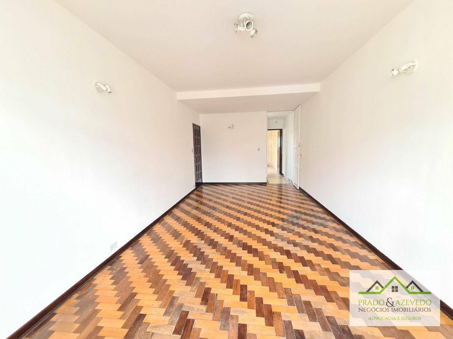 Casa para alugar com 3 quartos, 207m² - Foto 2