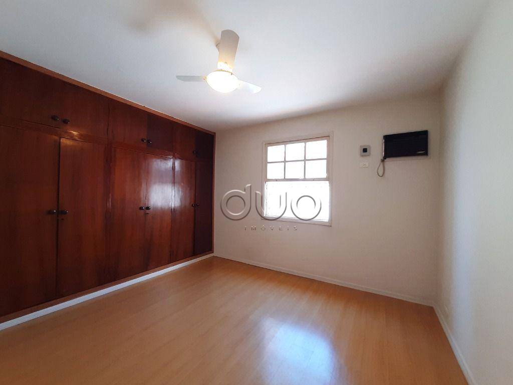 Casa para alugar com 3 quartos, 224m² - Foto 23