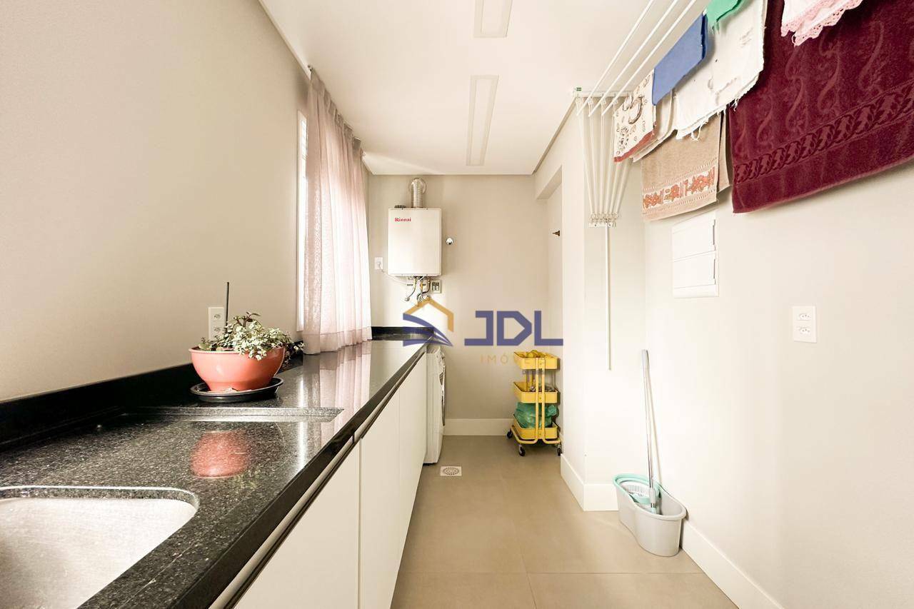 Apartamento à venda com 4 quartos, 222m² - Foto 28