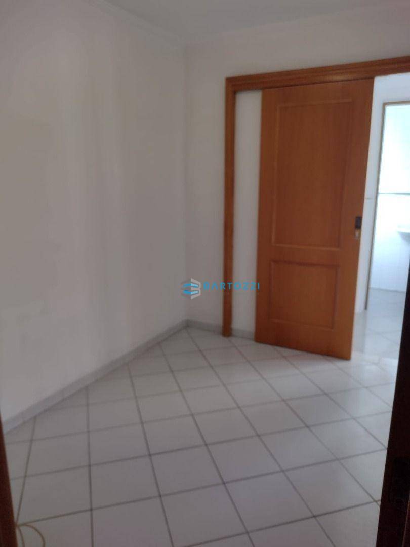 Apartamento à venda com 4 quartos, 135m² - Foto 12