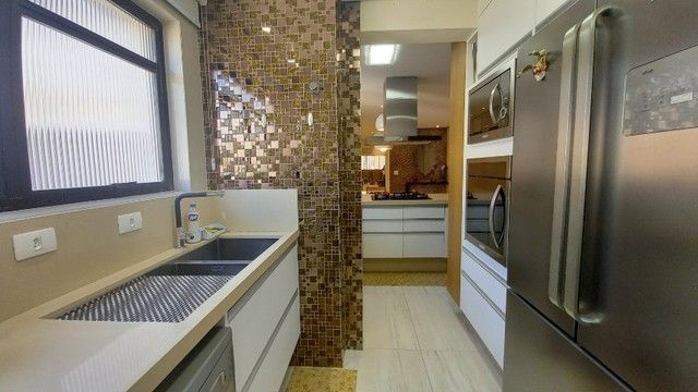 Apartamento à venda com 3 quartos, 212m² - Foto 8