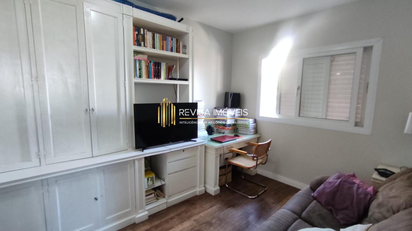 Casa para alugar com 4 quartos, 230m² - Foto 23