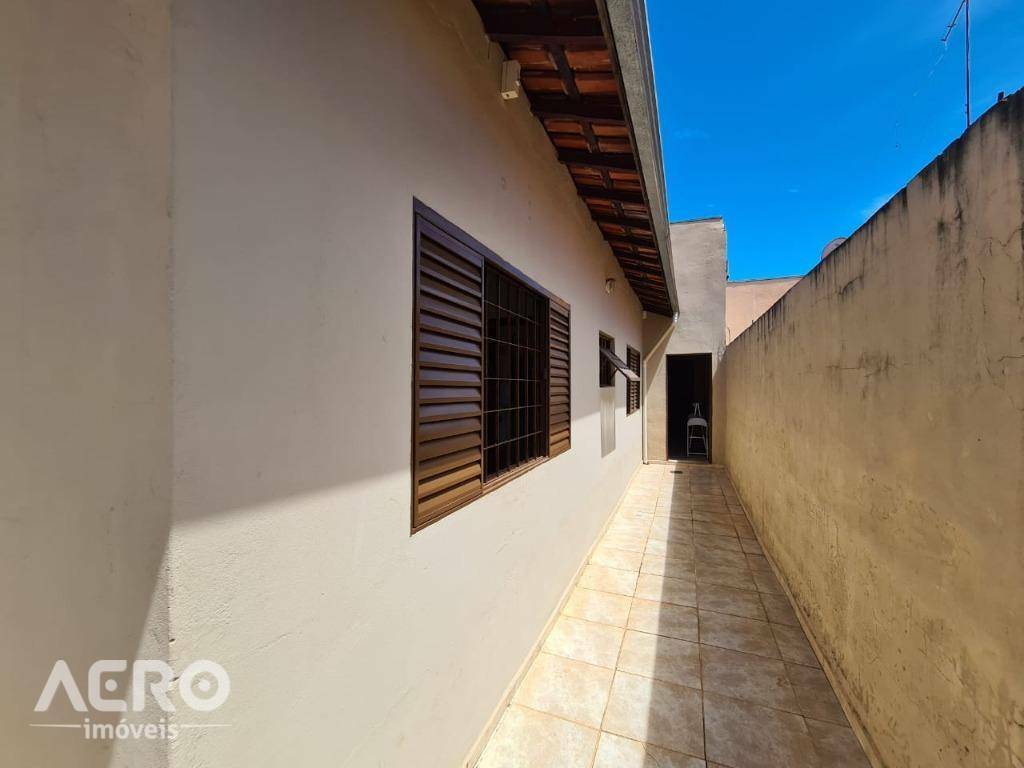 Casa à venda com 3 quartos, 160m² - Foto 5