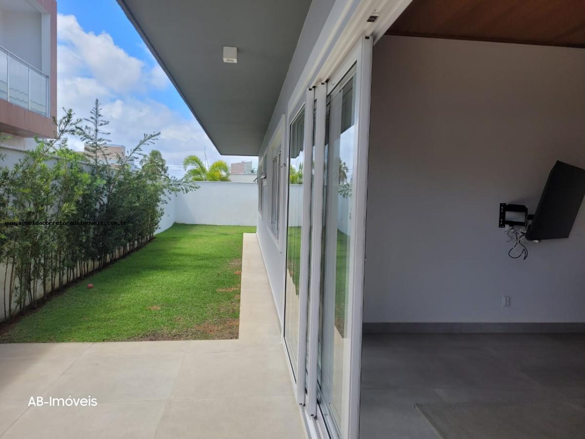 Casa de Condomínio à venda com 3 quartos, 214m² - Foto 3