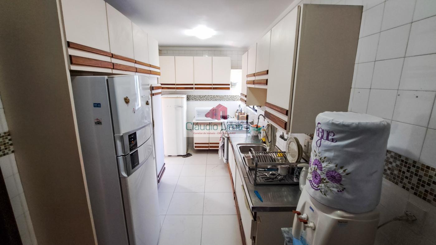 Apartamento à venda com 3 quartos, 199m² - Foto 18