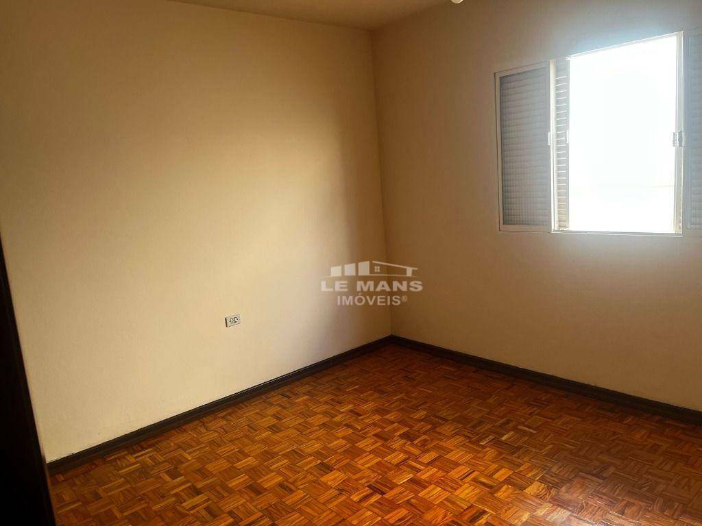 Casa à venda com 3 quartos, 180m² - Foto 4