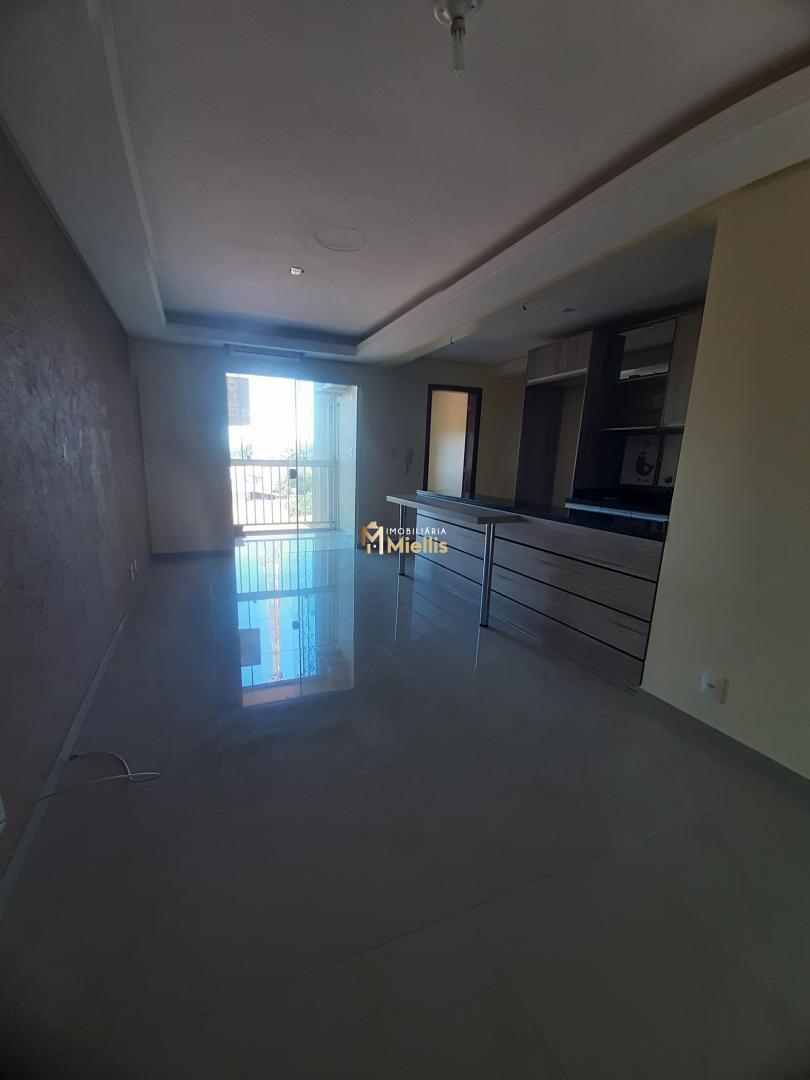Apartamento à venda com 3 quartos, 75m² - Foto 2