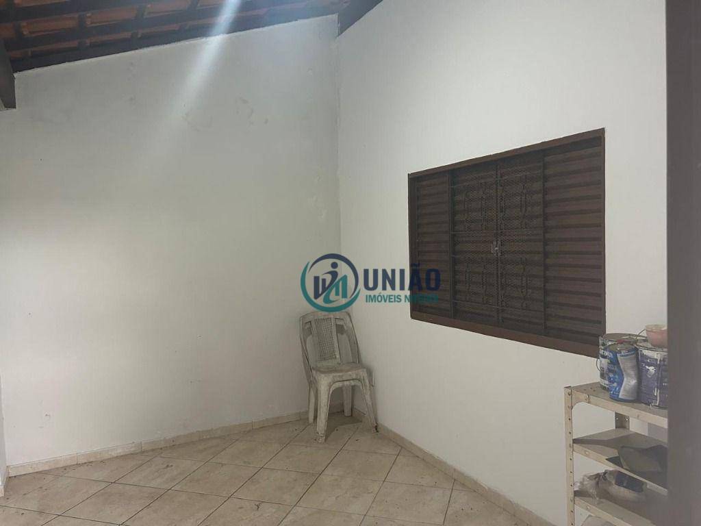 Casa de Condomínio à venda com 4 quartos, 200m² - Foto 26