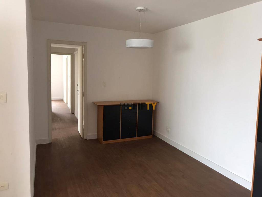 Apartamento para alugar com 3 quartos, 102m² - Foto 4