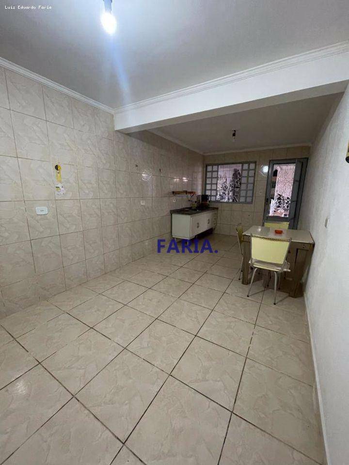 Casa à venda com 4 quartos, 332m² - Foto 13