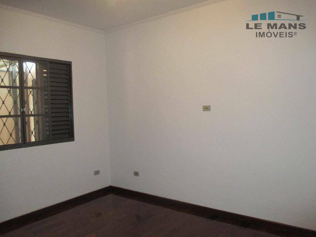 Casa para alugar com 3 quartos, 122m² - Foto 14