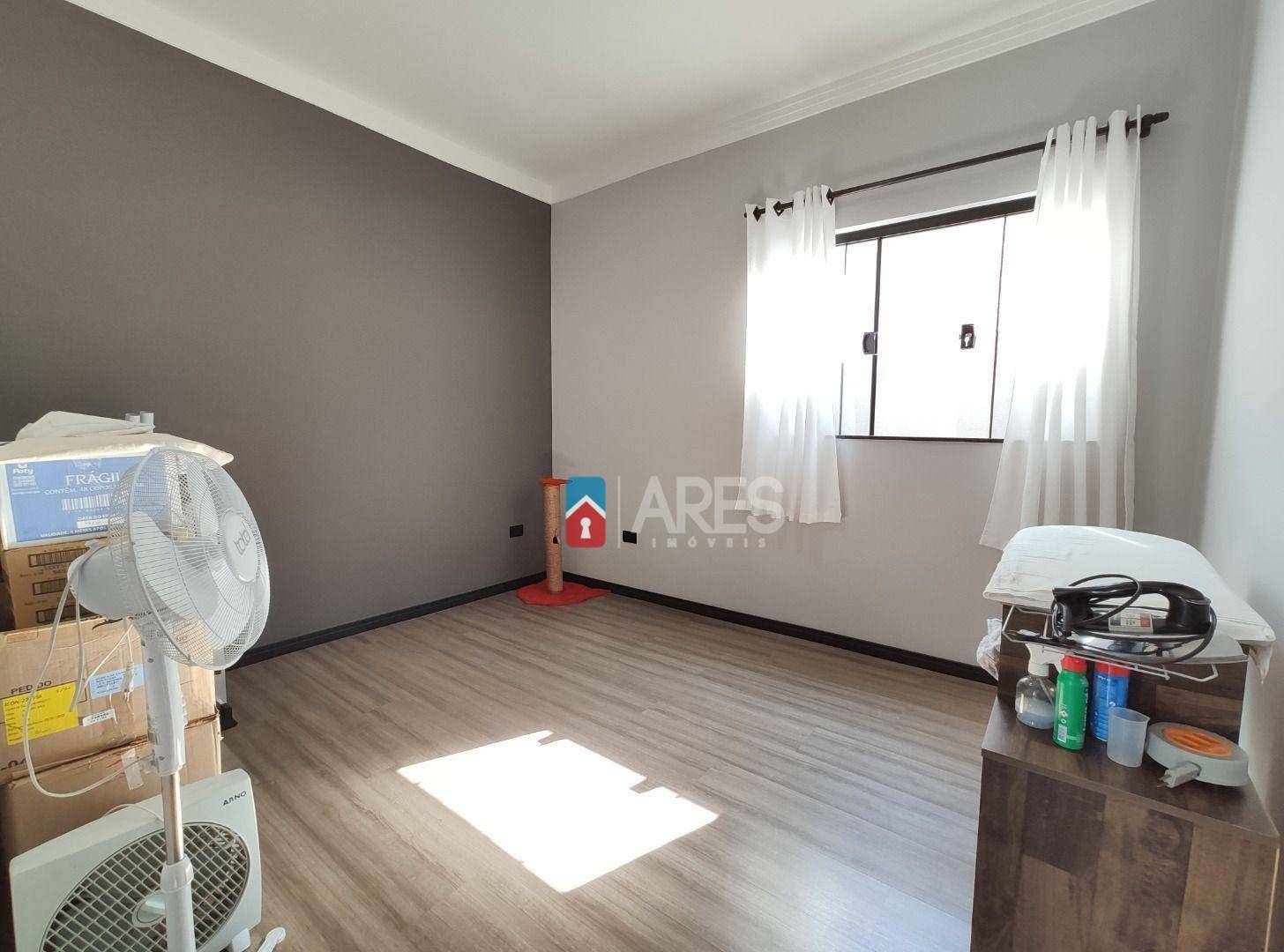 Casa à venda com 2 quartos, 180m² - Foto 10