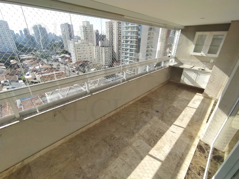 Apartamento à venda com 3 quartos, 160m² - Foto 2