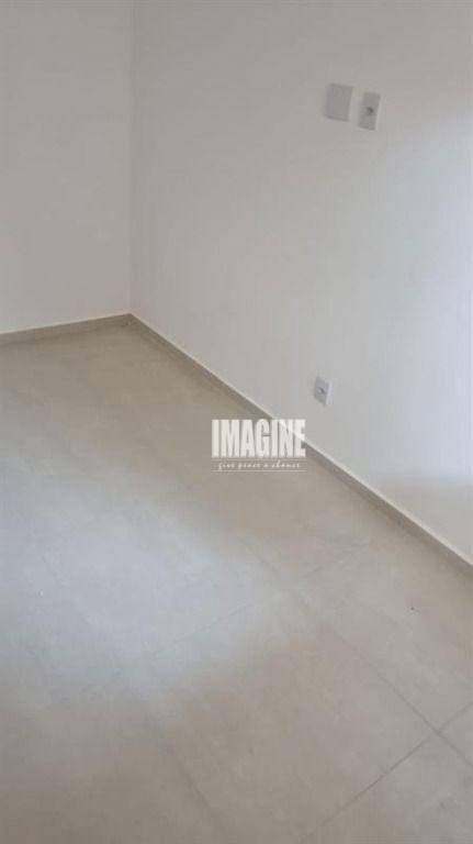 Apartamento à venda com 2 quartos, 35m² - Foto 4