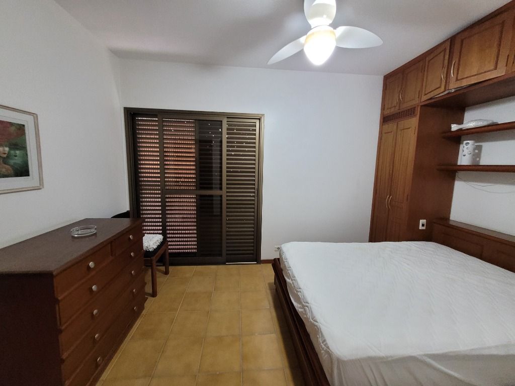 Apartamento à venda com 3 quartos, 140m² - Foto 9