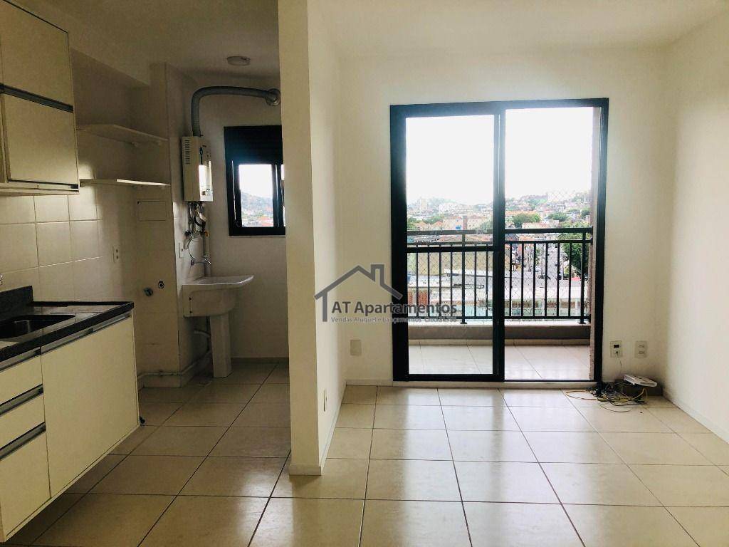 Apartamento à venda com 3 quartos, 65m² - Foto 3