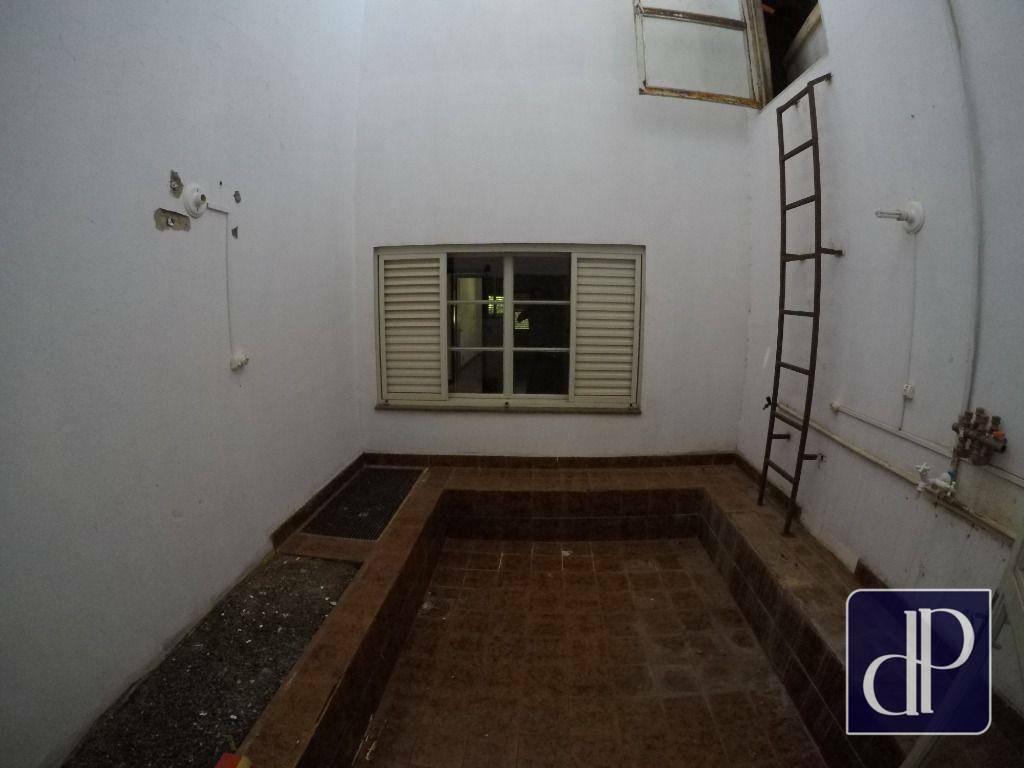 Sobrado à venda com 8 quartos, 468m² - Foto 24