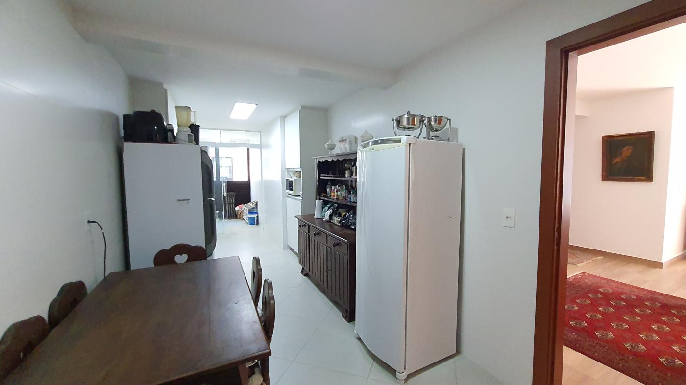 Apartamento à venda com 3 quartos, 138m² - Foto 21