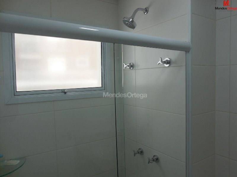 Apartamento para alugar com 2 quartos, 66m² - Foto 17