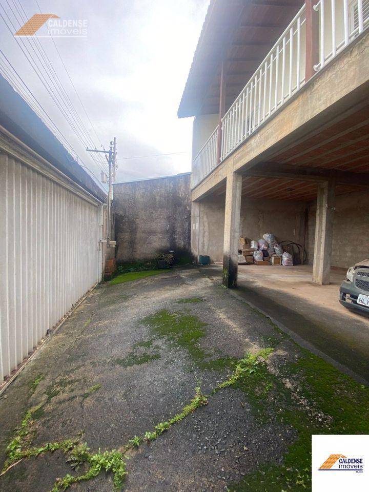 Casa, 4 quartos, 210 m² - Foto 2