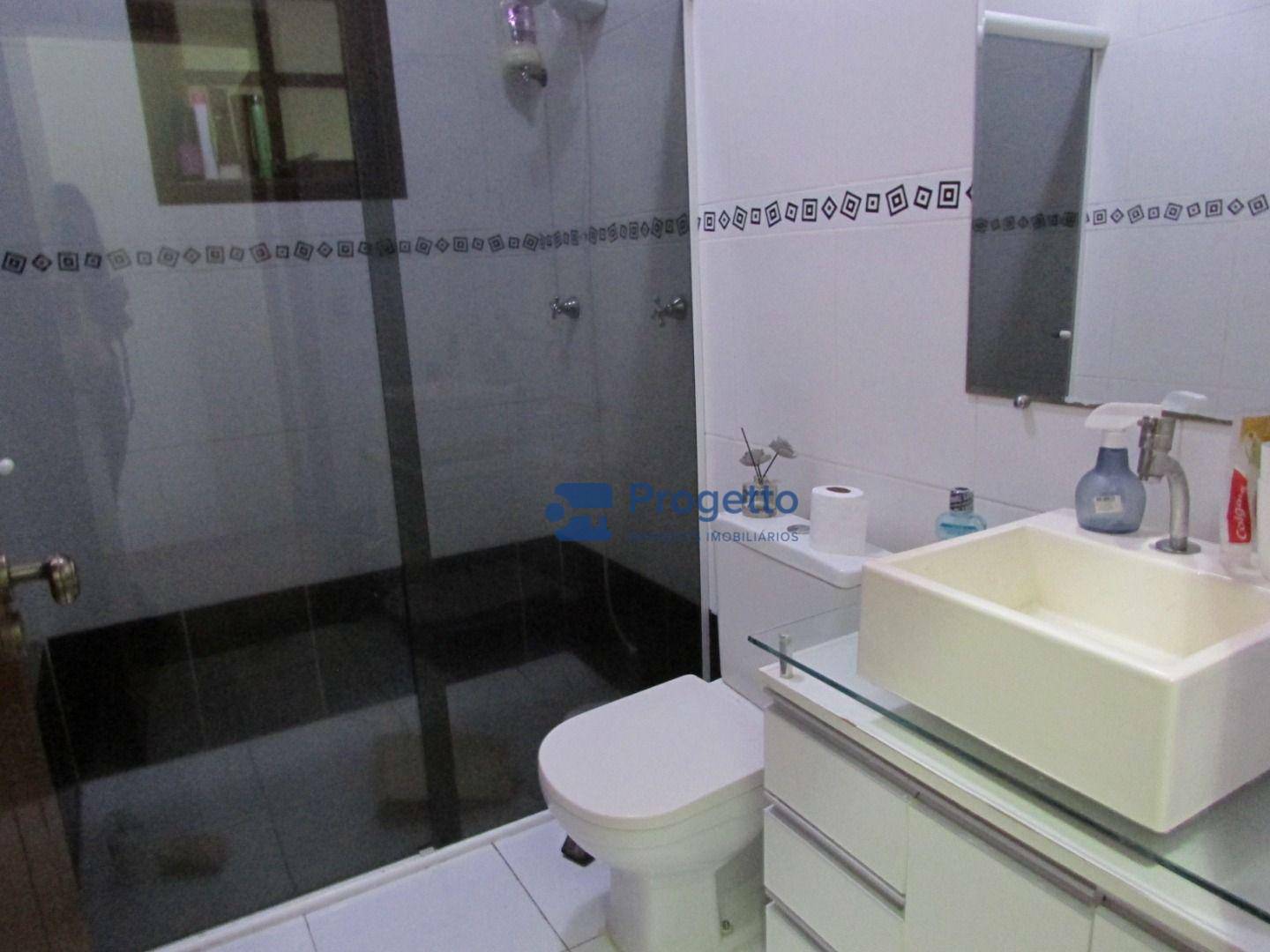 Casa de Condomínio à venda com 4 quartos, 360m² - Foto 22