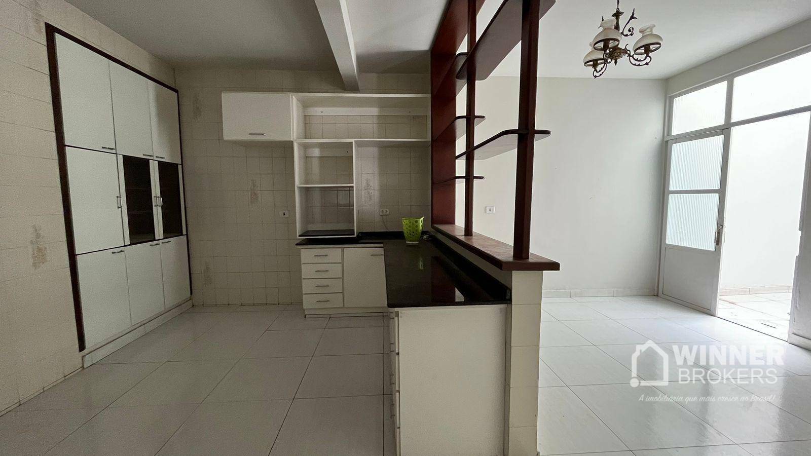 Sobrado à venda com 3 quartos, 244m² - Foto 17