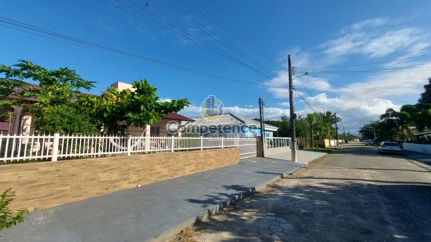 Casa à venda com 4 quartos, 184m² - Foto 2
