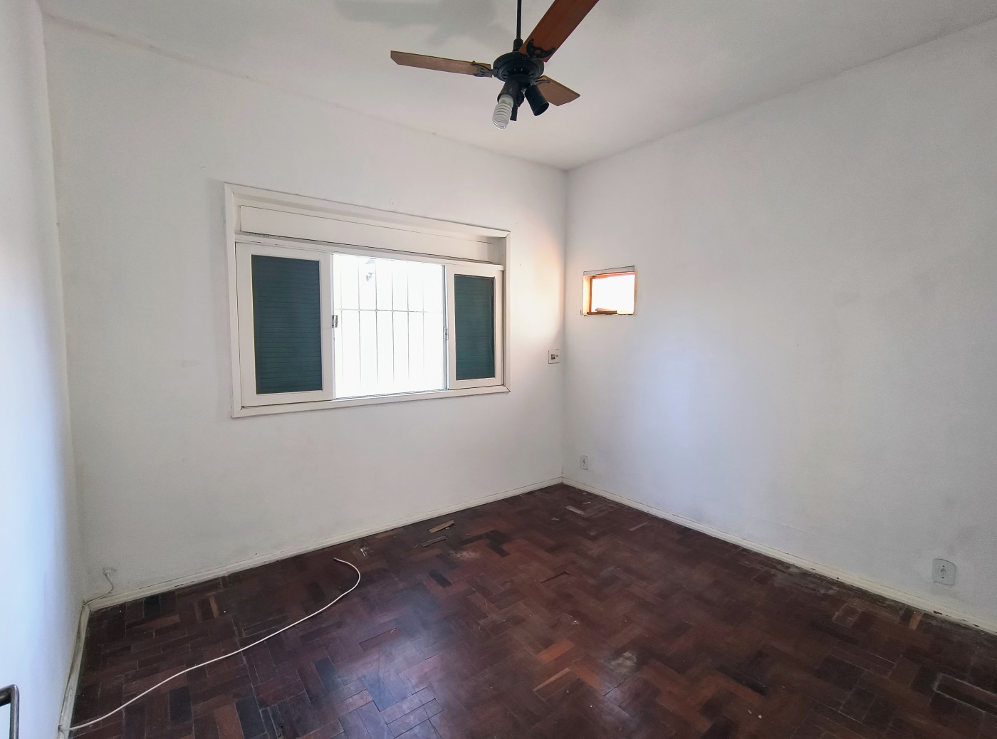 Casa à venda com 4 quartos, 200m² - Foto 7