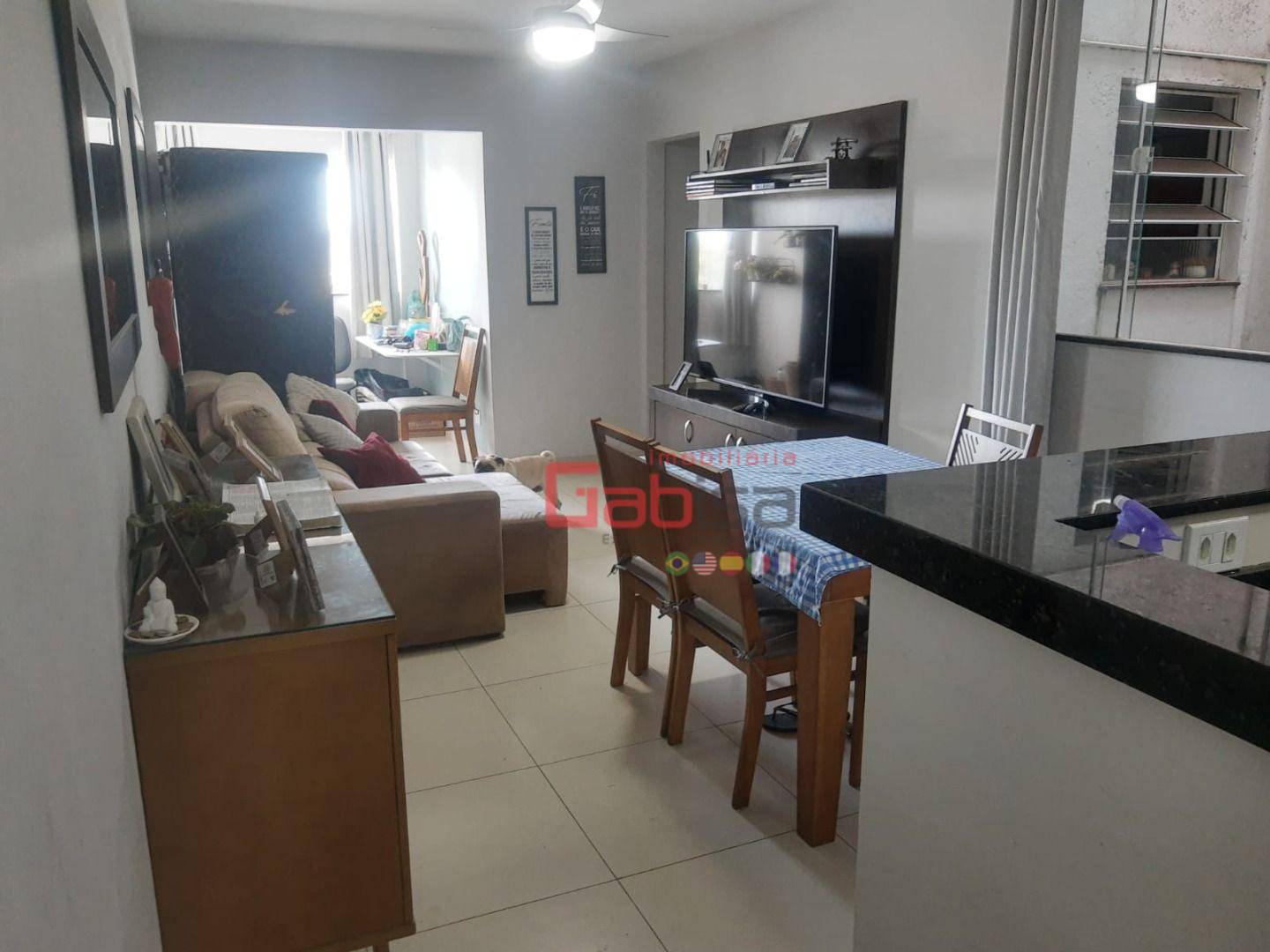 Apartamento à venda com 2 quartos, 85m² - Foto 2