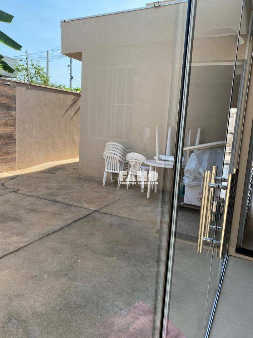 Casa à venda com 2 quartos, 115m² - Foto 4