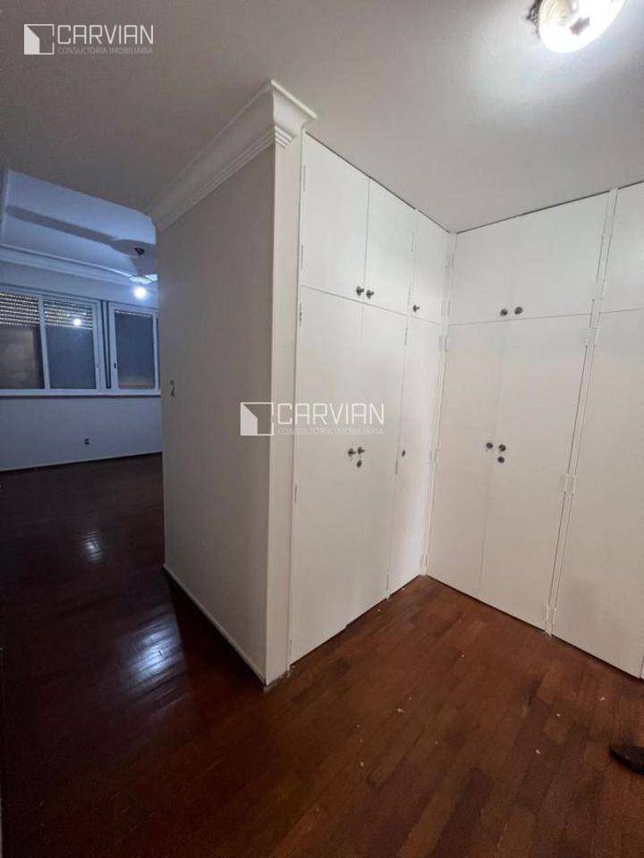 Apartamento à venda com 3 quartos, 198m² - Foto 10