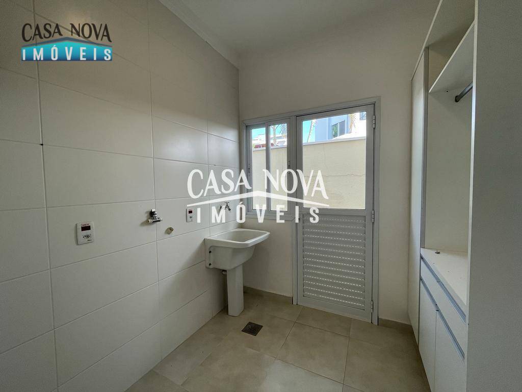 Casa de Condomínio para alugar com 3 quartos, 277m² - Foto 8