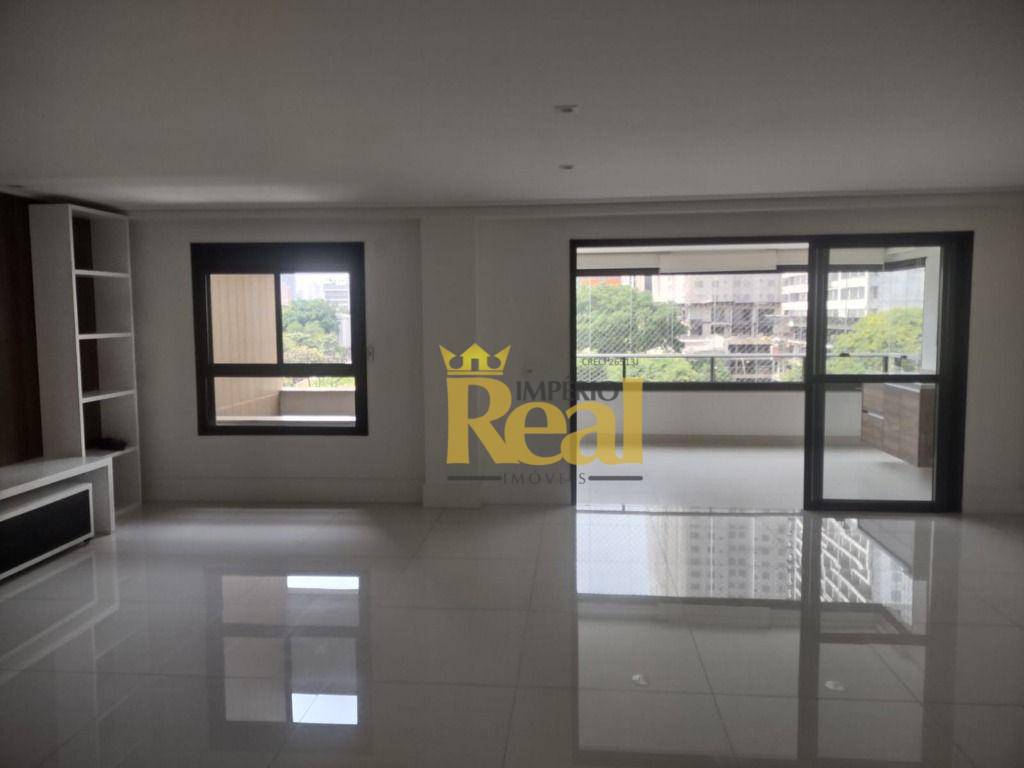 Apartamento à venda com 3 quartos, 151m² - Foto 1